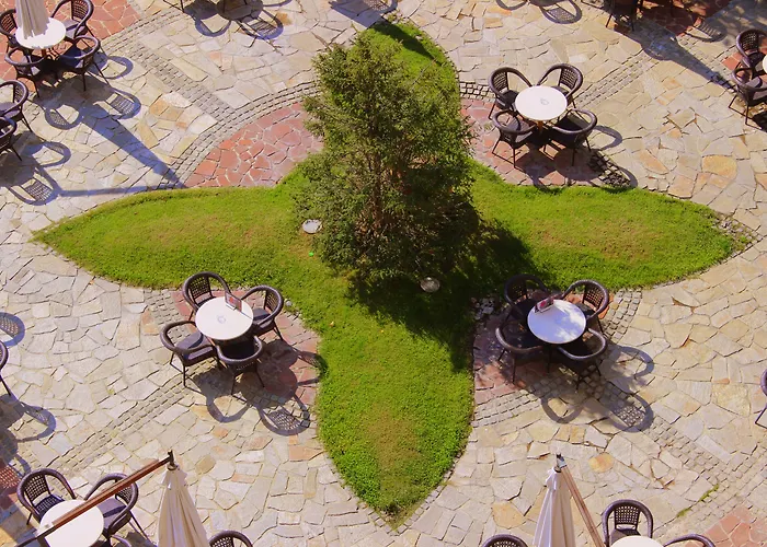 Helena Sands Sluneční pobřeží