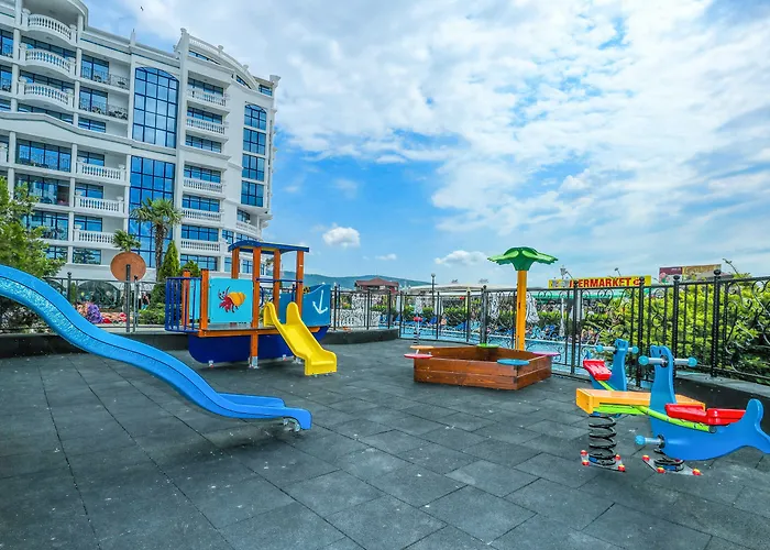 Chaika Beach Resort Sluneční pobřeží