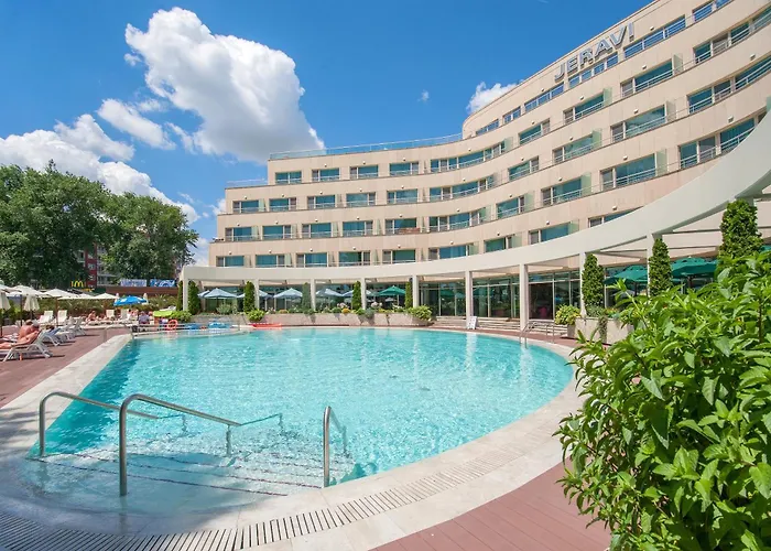 Jeravi Beach Hotel Sluneční pobřeží