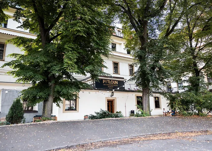 Pytloun Old Armoury Hotel Praha