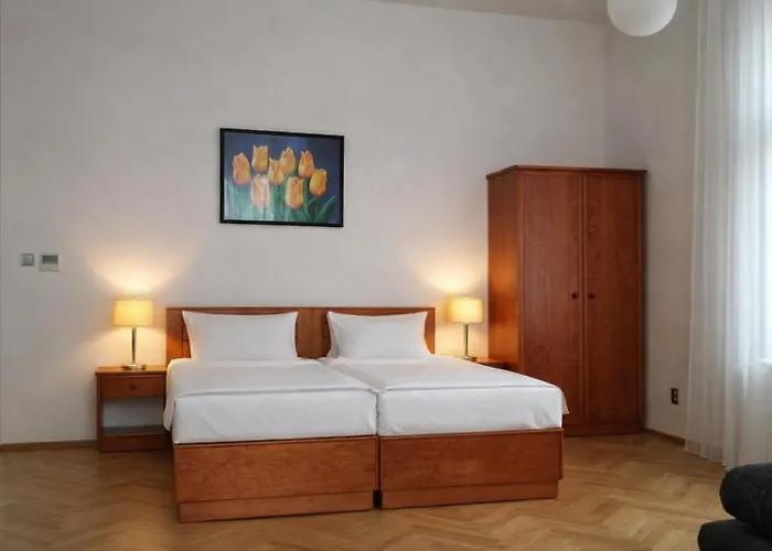Residence Dykova - Former Pension Jana, Domov Mladeze Praha