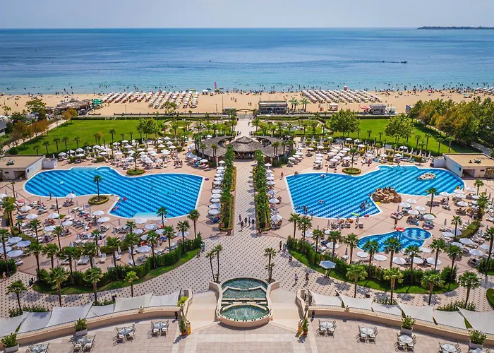 Dit Majestic Beach Resort Sluneční pobřeží