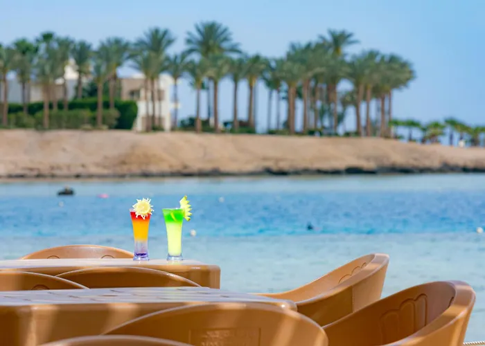 Royal Brayka Beach Resort Abu Dabab