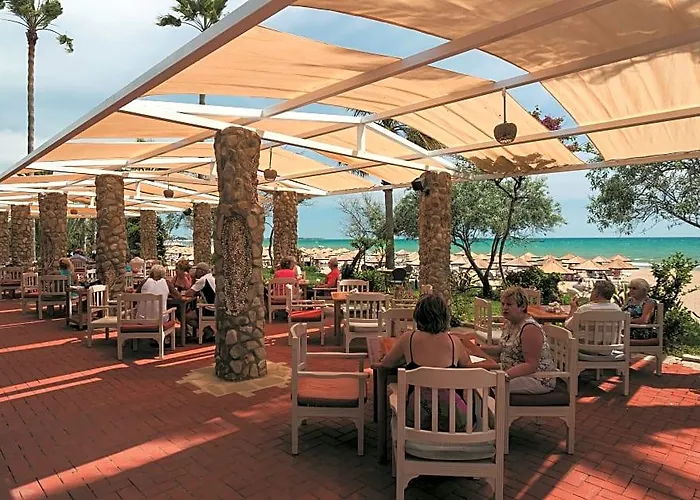 Hotel Defne Garden Side