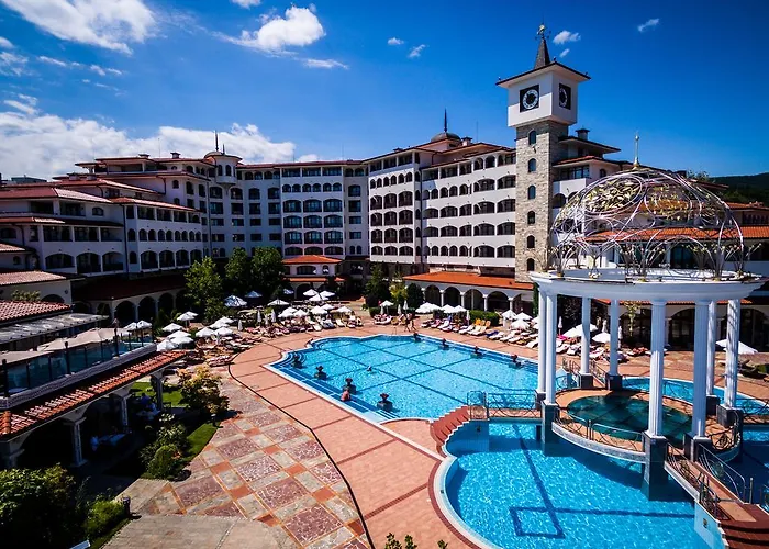 Helena Sands Sluneční pobřeží